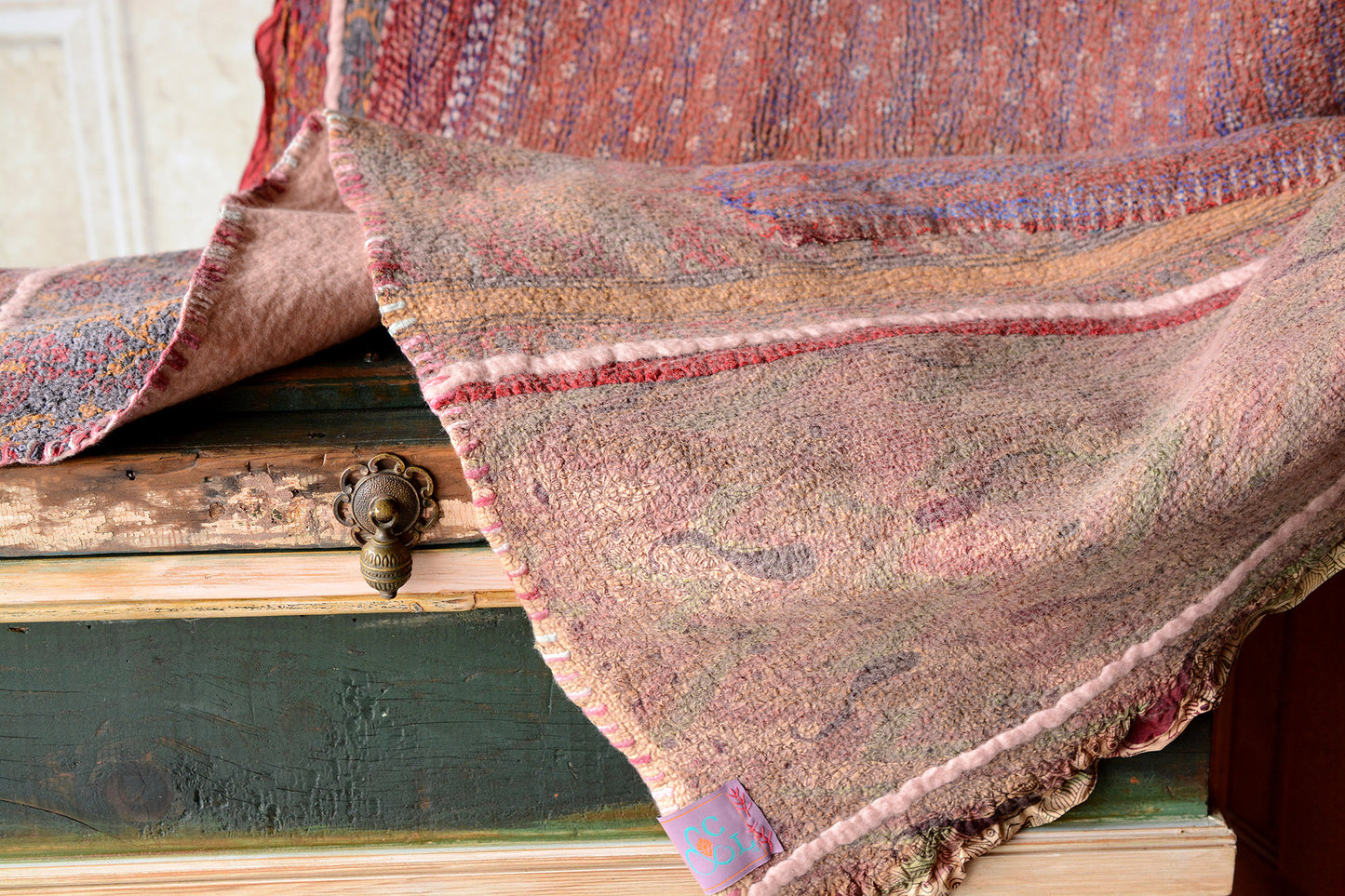 Allure: Throw