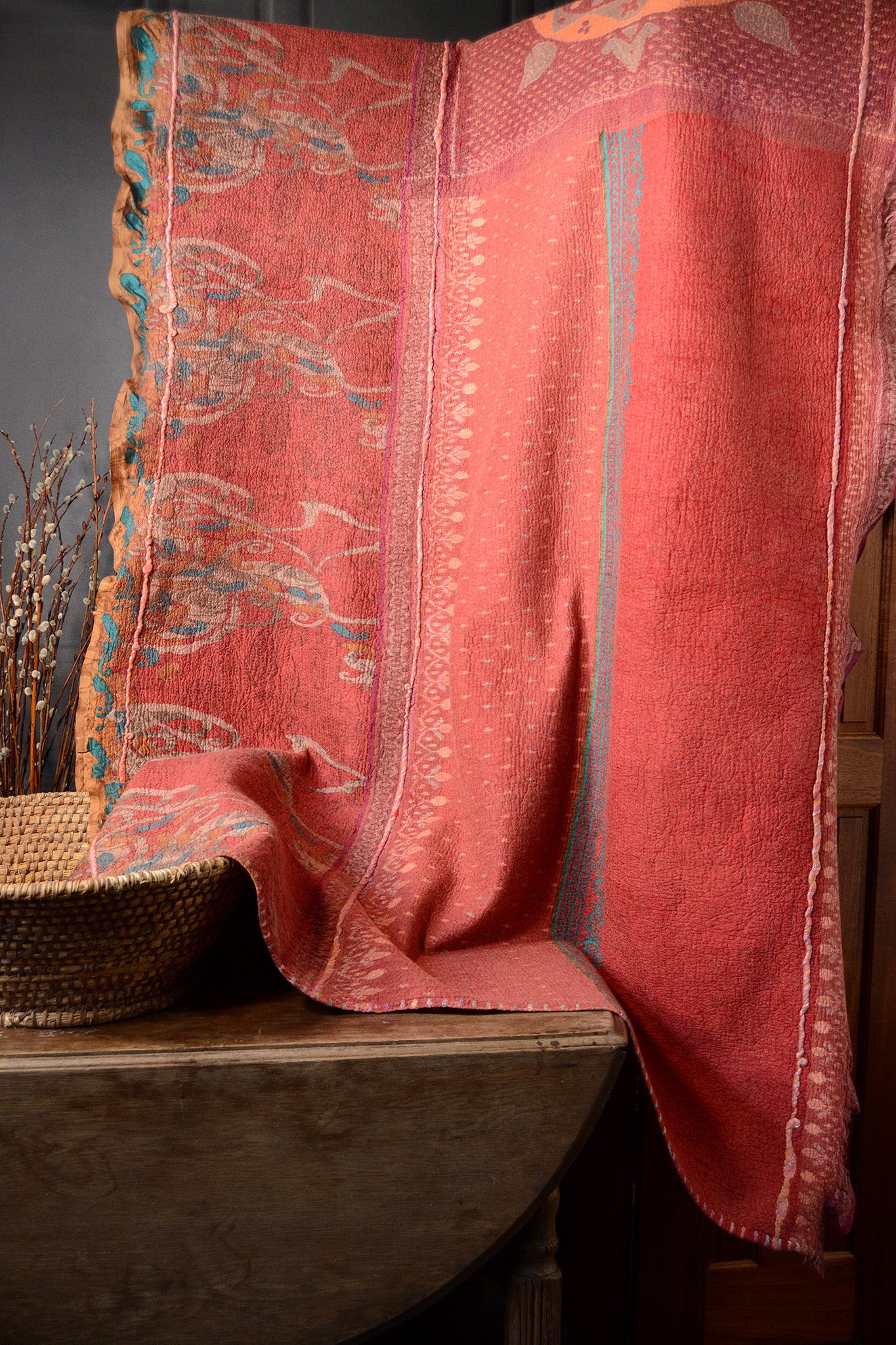 Queen of Hearts: Throw