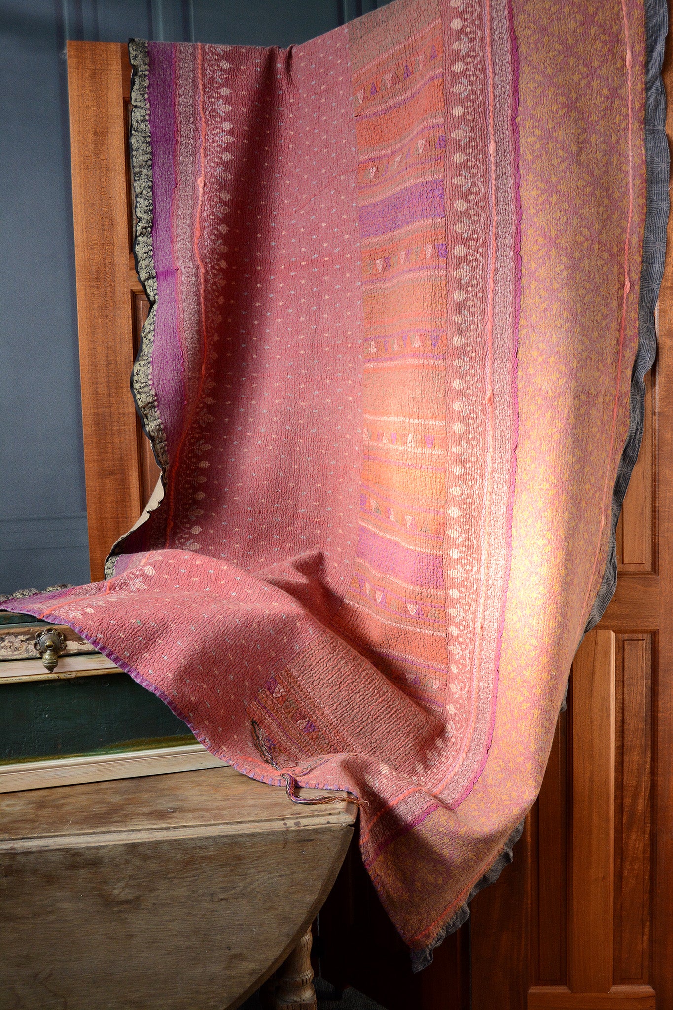 Silk Road: Throw