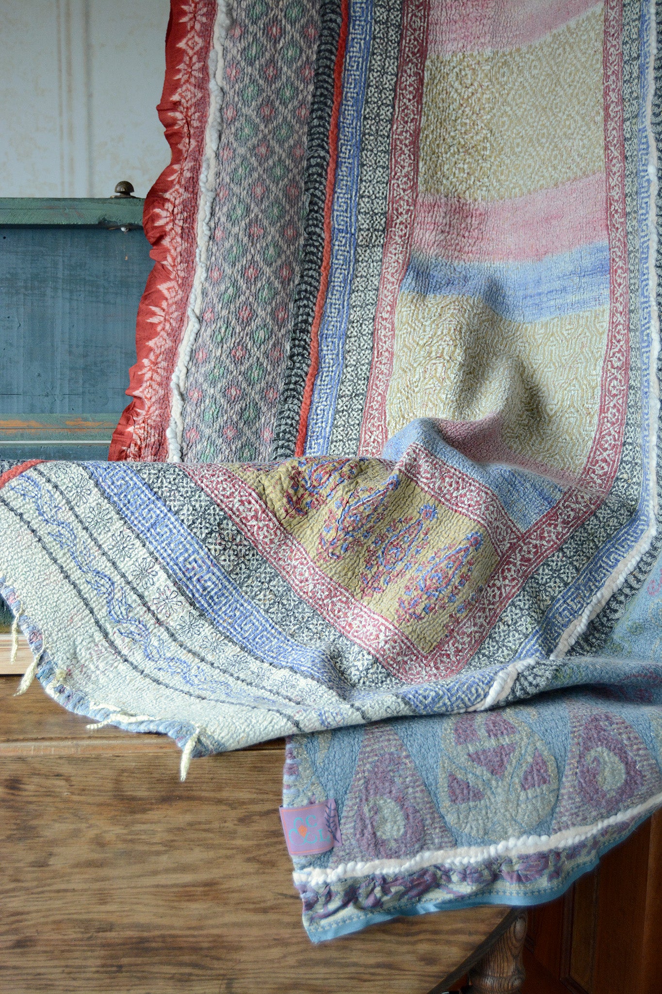 Lavish: Throw
