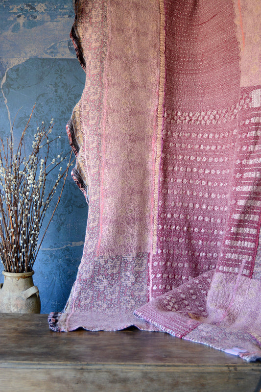 Resplendent: Throw